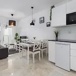 Kapitanski Mostek By Renters *