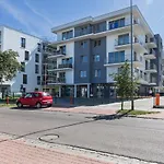 Kapitanski Mostek By Renters Lägenhet *