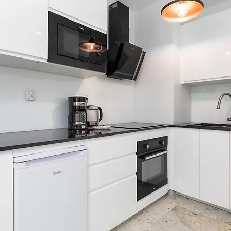 Kapitanski Mostek By Renters