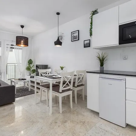 Kapitanski Mostek By Renters *